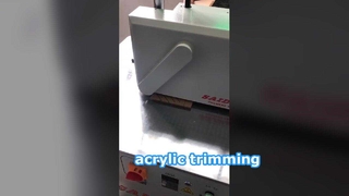 Aparecimento de acrílico