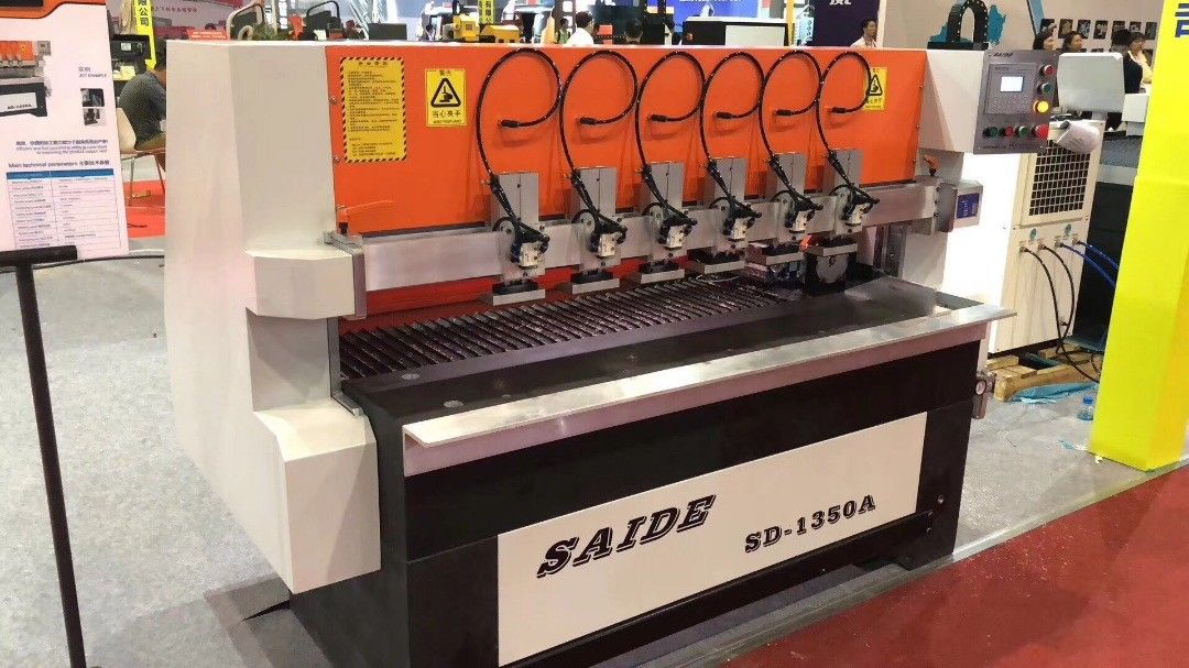 Polvilhador acrílico de alimentação por servo motor com velocidade de rotação da roda de tecido 6000-12000rpm
