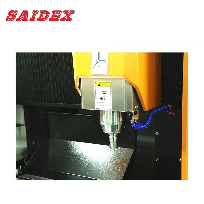 Máquina CNC de escultura acrílica de 8KW 600x500x280mm Multifunção Adequada para processamento de alumínio, acrílico, PS、PC