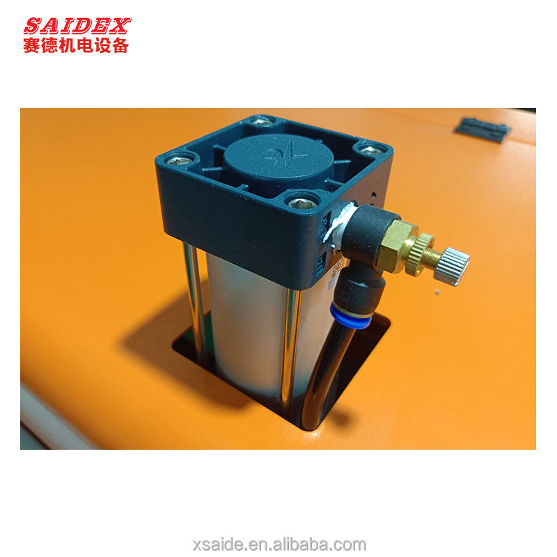 Máquina de polimento acrílico de alta velocidade de 3500W para acabamento de alta qualidade pode processar 1,3 metros de plexiglás