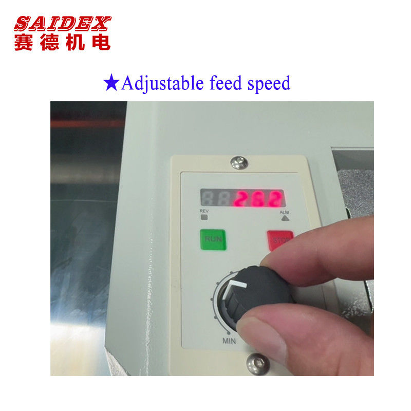 A mini politriz P1080 pode polir espessuras de até 30mm, e o ângulo de polimento é ajustável de 0 a 60 graus.